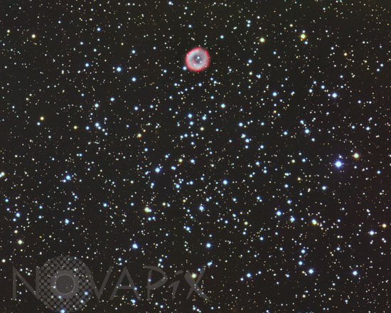 Amas ouvert M46 et nébuleuse planétaire NGC 2438 dans la Poupe