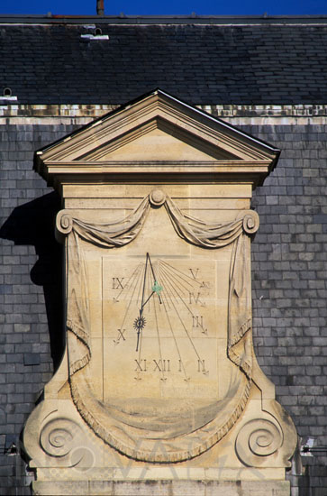 Cadran solaire du Lycée Henri IV à Paris