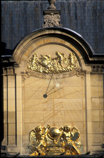 Sundial at Sorbonne, Paris