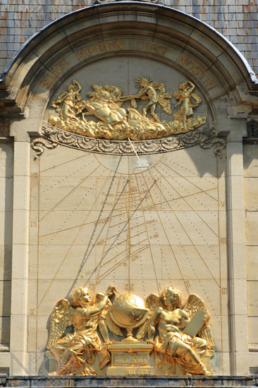 Sundial at Sorbonne, Paris