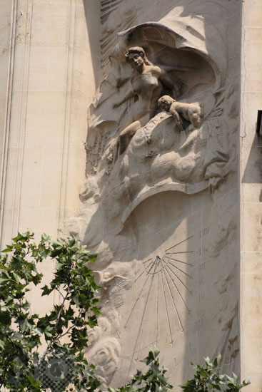 Cadran solaire du 18 rue Perrée (Paris 3ème)
