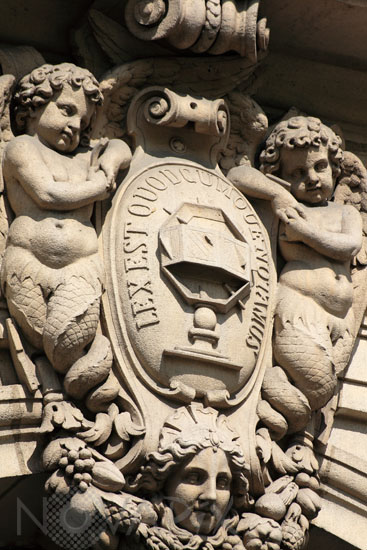 Cadran solaire, 12 avenue Victoria, Paris 1er