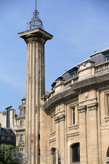 Colonne Médicis (Paris 1er)