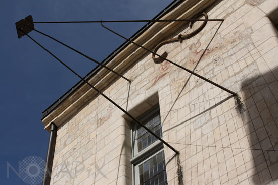 Noon Mark on Hotel du Moïse (Troyes)
