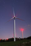 Ciel étoilé et éoliennes