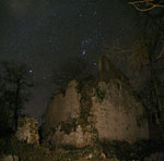 Le château de Saint-Barthélemy sous les étoiles