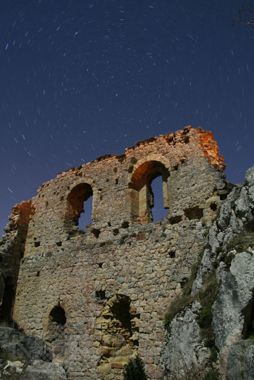 Circumpolaire au-dessus du château de Roquefixade