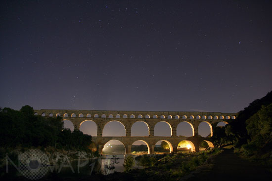 Le Pont du Gard sous les étoiles