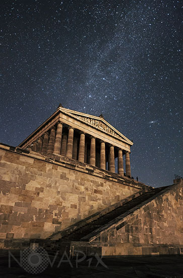 Starry sky above Walhalla memorial