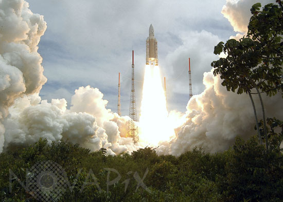 Décollage de la fusée Ariane 5. 12/2004