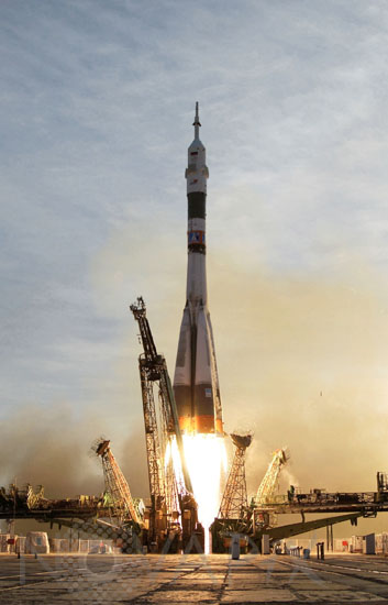 Décollage fusée Soyuz TMA-5 10/2004