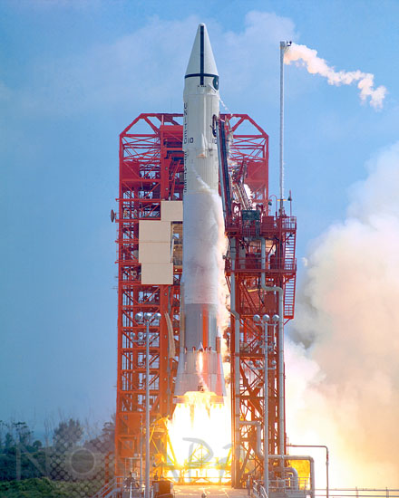Atlas-Centaur 10 launch. 05/1966