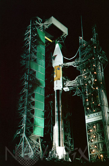 Atlas IIA/Centaur rocket on launch pad 06/2000