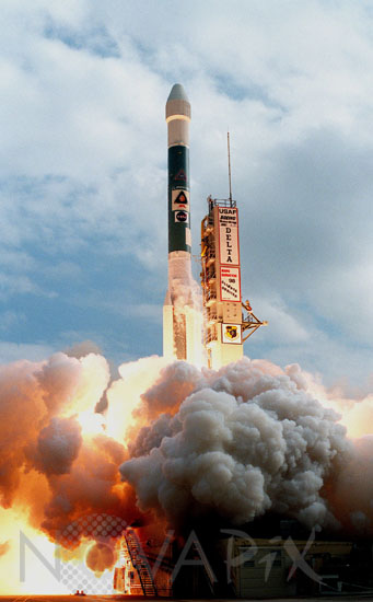 Décollage fusée Delta II 12/1998