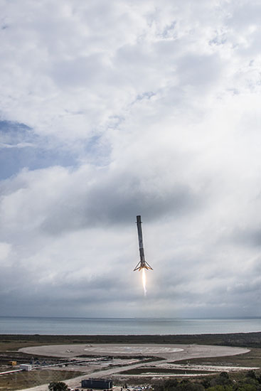 Atterrissage de la fusée Falcon 9 - 02/2017