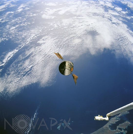 Hubble Space Telescope approaches Shuttle Endeavour