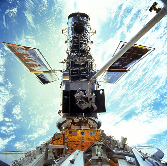 Télescope spatial Hubble: 3e mission d'entretien 12/1999