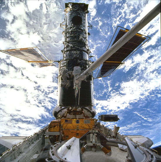 Télescope spatial Hubble: 3e mission d'entretien 12/1999