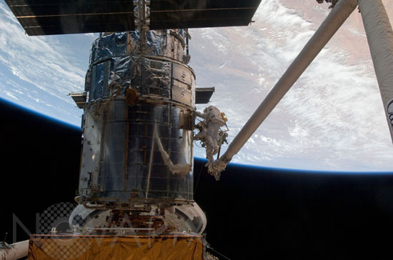 Télescope spatial Hubble: 4e mission d'entretien 05/2009