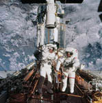 Télescope spatial Hubble: 4e mission d'entretien. 03/2002