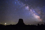 Jupiter et la Voie lactée sur Devils Tower